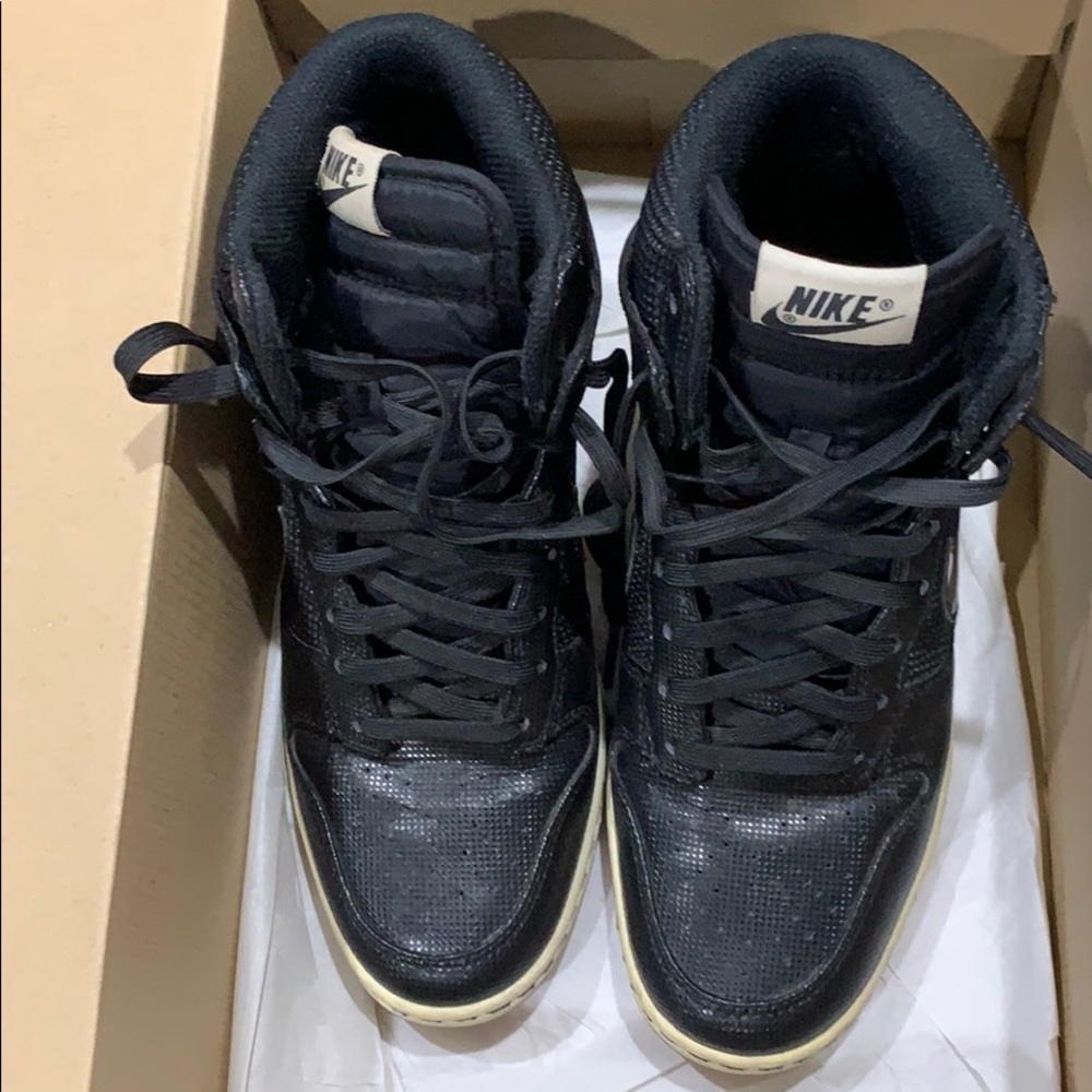 Late wife’s things. Extra money for our kids